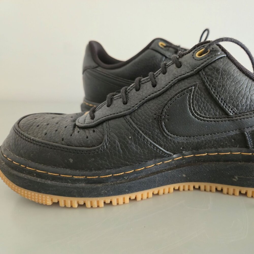 Nike Air Force 1 Luxe  (black)